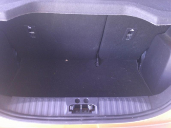 Photo 17 du bon plan FORD Ka+ 1.2 Ti-VCT 85ch S&S Ultimate occasion à 10500 €