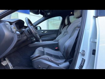 Photo 16 du bon plan VOLVO XC60 T8 AWD Recharge 303 + 87ch R-Design Geartronic occasion à 31890 €