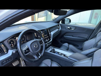 Photo 17 du bon plan VOLVO XC60 T8 AWD Recharge 303 + 87ch R-Design Geartronic occasion à 31890 €