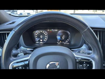 Photo 18 du bon plan VOLVO XC60 T8 AWD Recharge 303 + 87ch R-Design Geartronic occasion à 31890 €