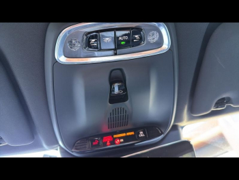 Photo 22 du bon plan VOLVO XC60 T8 AWD Recharge 303 + 87ch R-Design Geartronic occasion à 31890 €