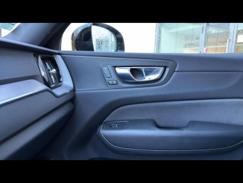 Photo 23 du bon plan VOLVO XC60 T8 AWD Recharge 303 + 87ch R-Design Geartronic occasion à 31890 €