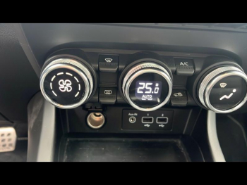 Photo 26 du bon plan RENAULT Arkana 1.6 E-Tech hybride 145ch Engineered -22 occasion à 25690 €