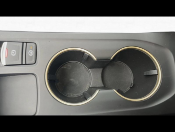 Photo 29 du bon plan RENAULT Arkana 1.6 E-Tech hybride 145ch Engineered -22 occasion à 25690 €