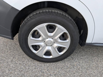 Photo 19 du bon plan FORD Transit Courier VUL 1.0E 100ch Stop&Start Trend occasion à 12400 €