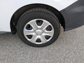 Photo 21 du bon plan FORD Transit Courier VUL 1.0E 100ch Stop&Start Trend occasion à 12400 €