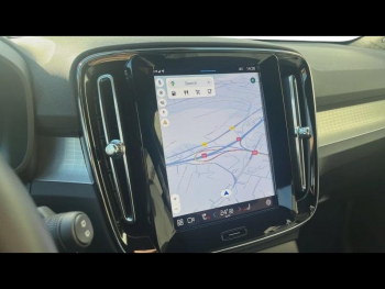 Photo 27 du bon plan VOLVO XC40 B3 163ch Plus DCT 7 occasion à 37200 €