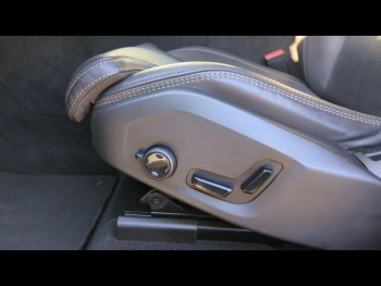 Photo 25 du bon plan VOLVO XC60 B4 197ch Ultimate Style Dark Geartronic occasion à 45900 €