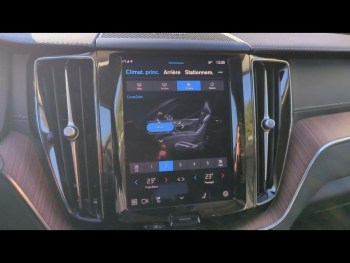 Photo 37 du bon plan VOLVO XC60 B4 197ch Ultimate Style Dark Geartronic occasion à 45900 €