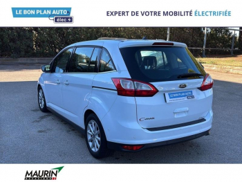 Photo 22 du bon plan FORD Grand C-MAX 1.5 TDCi 120ch Stop&Start Titanium PowerShift occasion à 9990 €