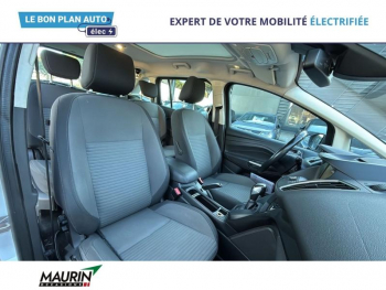 Photo 25 du bon plan FORD Grand C-MAX 1.5 TDCi 120ch Stop&Start Titanium PowerShift occasion à 9990 €