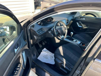 Photo 7 du bon plan PEUGEOT 308 1.2 PureTech 130ch E6.c S&S Tech Edition 6cv occasion à 9490 €