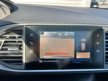Photo 9 du bon plan PEUGEOT 308 1.2 PureTech 130ch E6.c S&S Tech Edition 6cv occasion à 9490 €
