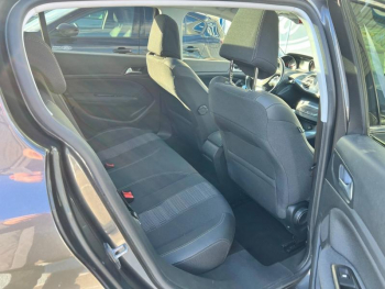 Photo 14 du bon plan PEUGEOT 308 1.2 PureTech 130ch E6.c S&S Tech Edition 6cv occasion à 9490 €