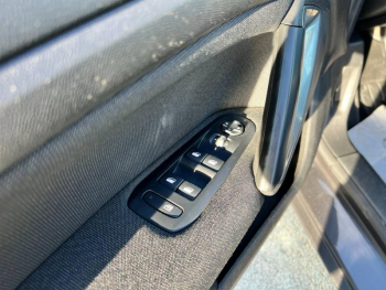 Photo 18 du bon plan PEUGEOT 308 1.2 PureTech 130ch E6.c S&S Tech Edition 6cv occasion à 9490 €