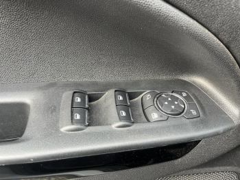 Photo 23 du bon plan FORD EcoSport 1.0 EcoBoost 125ch Active 6cv occasion à 16989 €