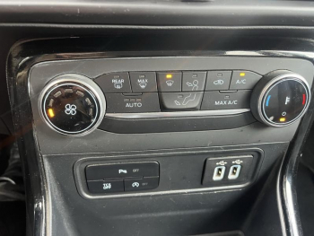 Photo 26 du bon plan FORD EcoSport 1.0 EcoBoost 125ch Active 6cv occasion à 16989 €