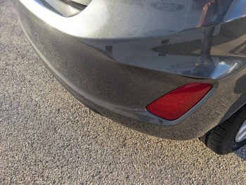 Photo 20 du bon plan FORD Fiesta 1.0 Flexifuel 95ch Cool & Connect 5p occasion à 15490 €