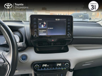 Photo 15 du bon plan TOYOTA Yaris 116h Iconic 5p occasion à 18490 €