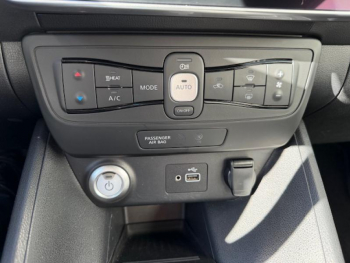 Photo 16 du bon plan NISSAN Leaf 150ch 40kWh Acenta 21 occasion à 12900 €