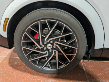 Photo 27 du bon plan FORD Mustang Mach-E Extended Range 99kWh 487ch GT AWD occasion à 45900 €