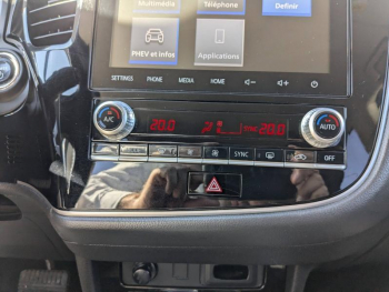 Photo 17 du bon plan MITSUBISHI Outlander PHEV Twin Motor Business 4WD Euro6d-T EVAP 5cv occasion à 19490 €