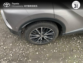 Photo 16 du bon plan TOYOTA C-HR 122h Distinctive 2WD E-CVT occasion à 18490 €