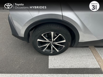 Photo 16 du bon plan TOYOTA C-HR 1.8 Hybride 140ch Design Pack Confort occasion à 30790 €