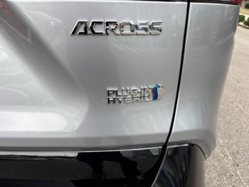 Photo 8 du bon plan SUZUKI Across 2.5 Hybride Rechargeable 306ch Pack 2024 occasion à 36990 €