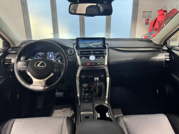 Photo 14 du bon plan LEXUS NX 300h 4WD Luxe  MY20 occasion à 29450 €