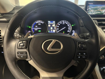 Photo 16 du bon plan LEXUS NX 300h 4WD Luxe  MY20 occasion à 29450 €