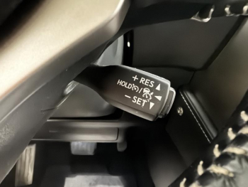 Photo 19 du bon plan LEXUS NX 300h 4WD Luxe  MY20 occasion à 29450 €