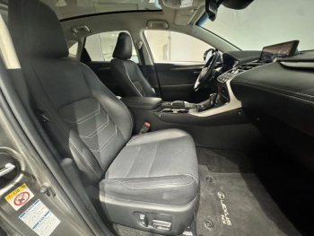 Photo 21 du bon plan LEXUS NX 300h 4WD Luxe  MY20 occasion à 29450 €