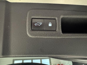 Photo 22 du bon plan LEXUS NX 300h 4WD Luxe  MY20 occasion à 29450 €