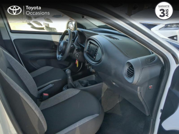 Photo 18 du bon plan TOYOTA Aygo X 1.0 VVT-i 72ch Active Business occasion à 12490 €