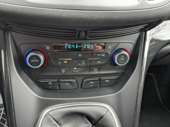 Photo 18 du bon plan FORD Kuga 1.5 Flexifuel-E85 150ch Stop&Start ST-Line 170g 4x2 Euro6.2 occasion à 19290 €