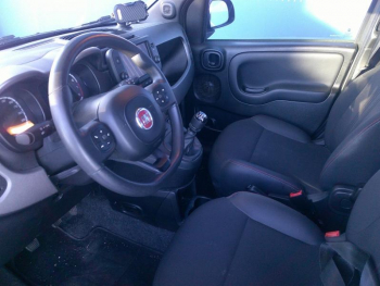 Photo 15 du bon plan FIAT Panda 1.0 70ch BSG S&S Sport occasion à 11591 €