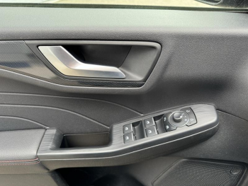 Photo 11 du bon plan FORD Kuga 2.5 Duratec 190ch FHEV E85 ST-Line BVA occasion à 27500 €