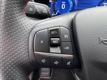 Photo 15 du bon plan FORD Kuga 2.5 Duratec 190ch FHEV E85 ST-Line BVA occasion à 27500 €