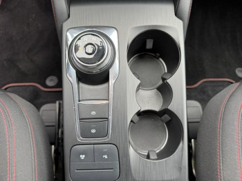 Photo 22 du bon plan FORD Kuga 2.5 Duratec 190ch FHEV E85 ST-Line BVA occasion à 27500 €