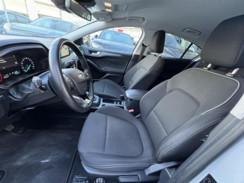Photo 13 du bon plan FORD Focus 1.0 Flexifuel mHEV 125ch Titanium Style occasion à 17950 €
