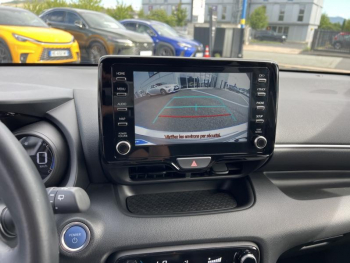 Photo 17 du bon plan TOYOTA Yaris 116h Design 5p MC24 occasion à 20450 €