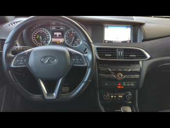 Photo 11 du bon plan INFINITI Q30 1.6t 156ch Sport DCT7 occasion à 15900 €