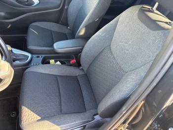 Photo 3 du bon plan TOYOTA Yaris Cross 116h Design MY22 occasion à 22990 €