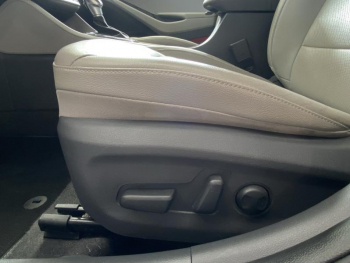 Photo 18 du bon plan HYUNDAI Ioniq Plug-in 141ch Executive occasion à 15300 €