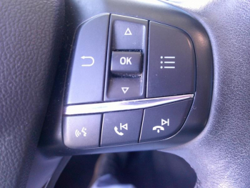 Photo 17 du bon plan FORD Kuga 1.5 EcoBlue 120ch Titanium occasion à 19900 €