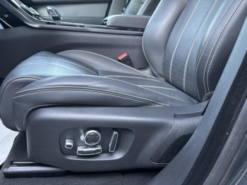 Photo 16 du bon plan LAND-ROVER Range Rover Velar 2.0 P400e 404ch PHEV R-Dynamic SE AWD BVA occasion à 56900 €