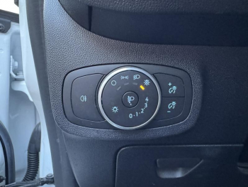 Photo 15 du bon plan FORD Fiesta 1.1 75ch Cool & Connect 5p occasion à 12950 €