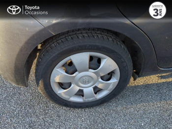 Photo 16 du bon plan TOYOTA Yaris 70 VVT-i Ultimate 5p occasion à 12290 €