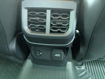 Photo 29 du bon plan FORD Ranger VUL 3.0 EcoBoost V6 292ch Stop&Start Double Cabine Raptor BVA10 occasion à 64990 €